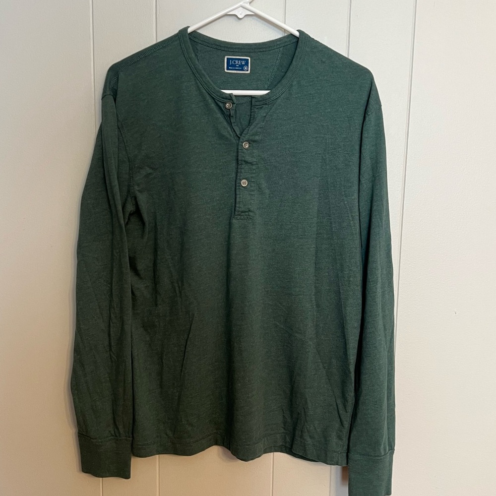 J.Crew three button long sleeve shirt size‎ M
